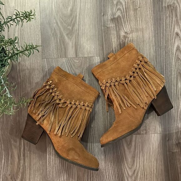 GENUINE SUEDE SBICCA VINTAGE COLLECTION FRINGE ANKLE BOOTIES LIKE NEW SIZE 8.5 - Picture 1 of 12